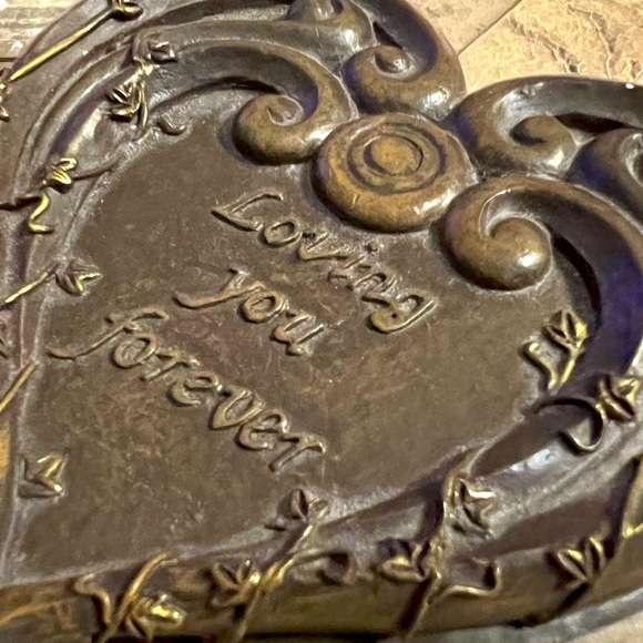 Vintage Gothic Jewelry Box and Decor - Picture 6 of 8